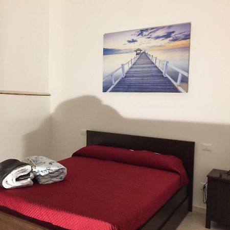 Aloha House Hotel Formia Bagian luar foto