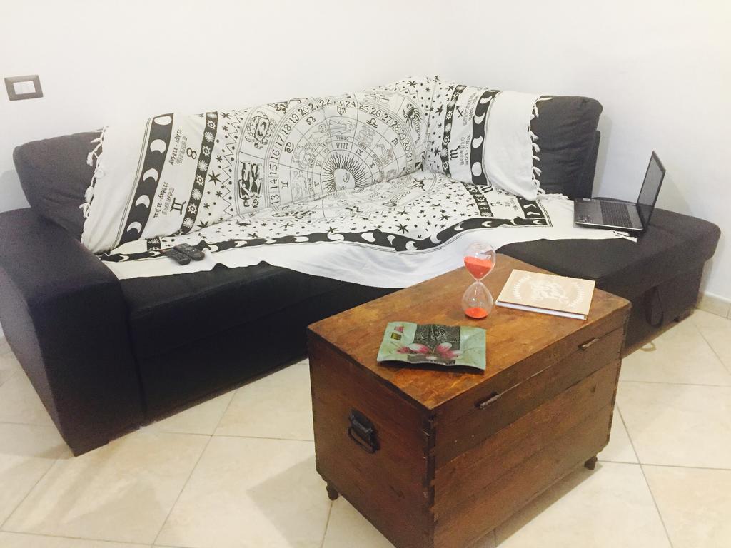 Aloha House Hotel Formia Bagian luar foto