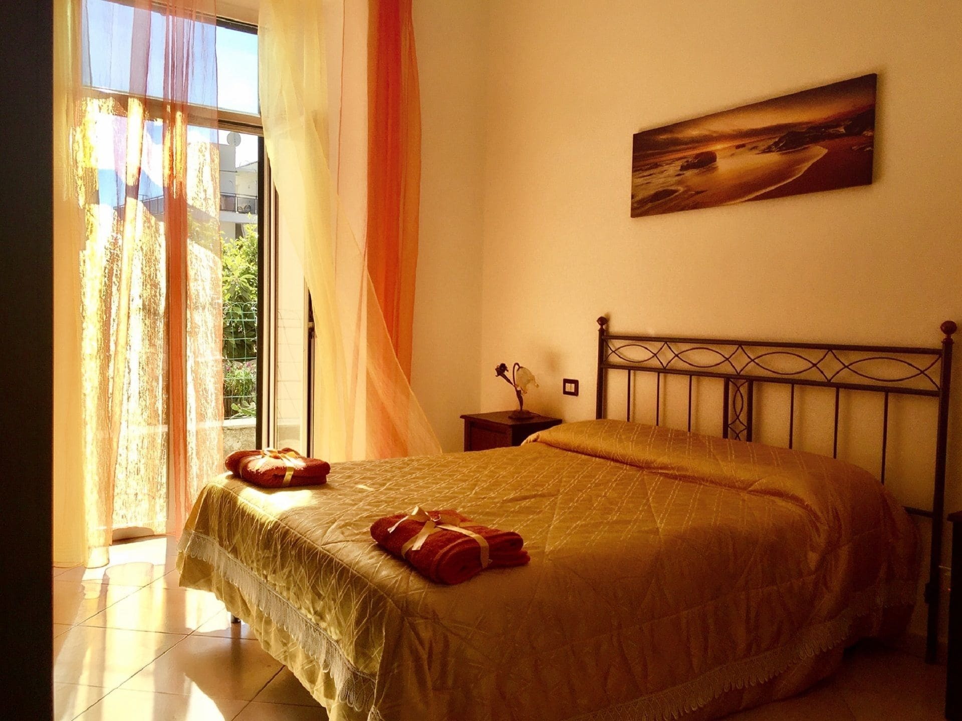 Aloha House Hotel Formia Bagian luar foto