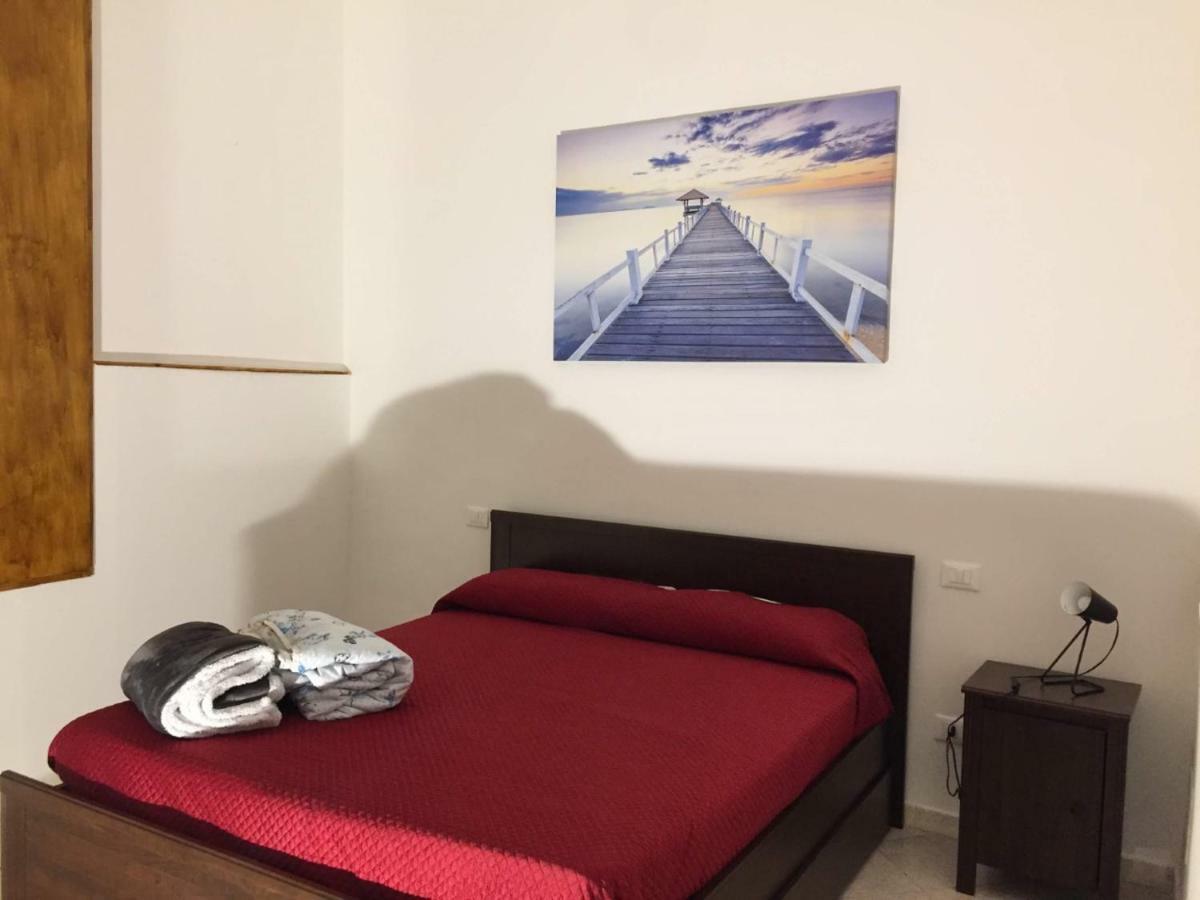 Aloha House Hotel Formia Bagian luar foto