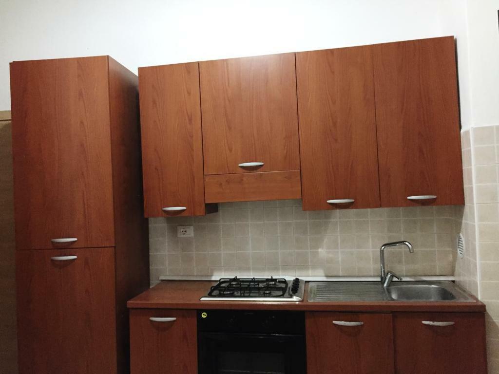 Aloha House Hotel Formia Bagian luar foto