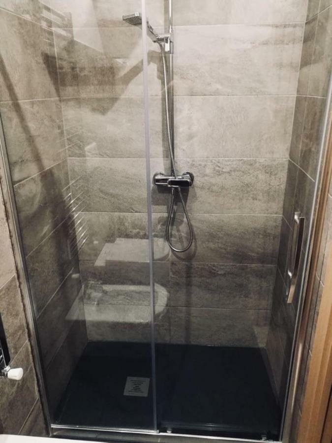 Aloha House Hotel Formia Bagian luar foto
